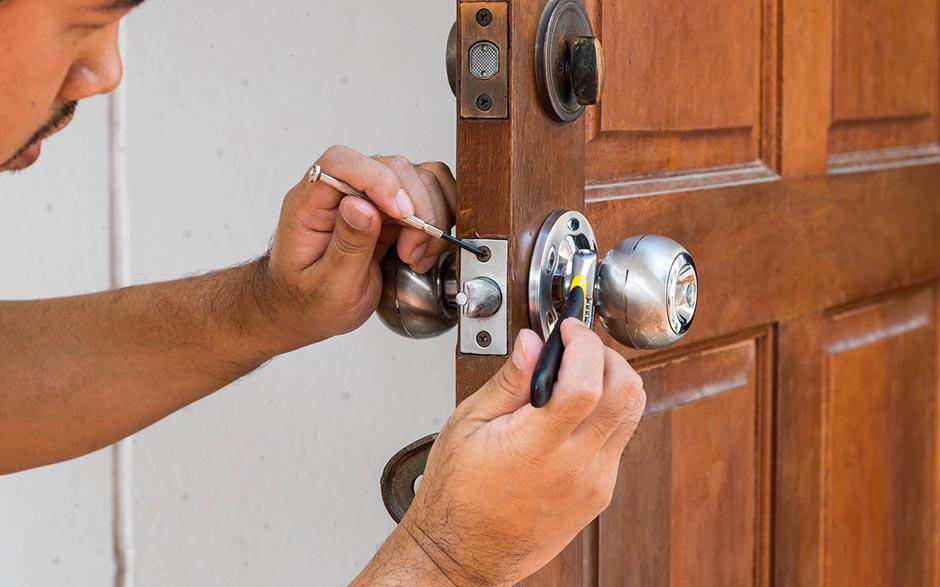 Marseille comment ouvrir une porte bloquée Fichet